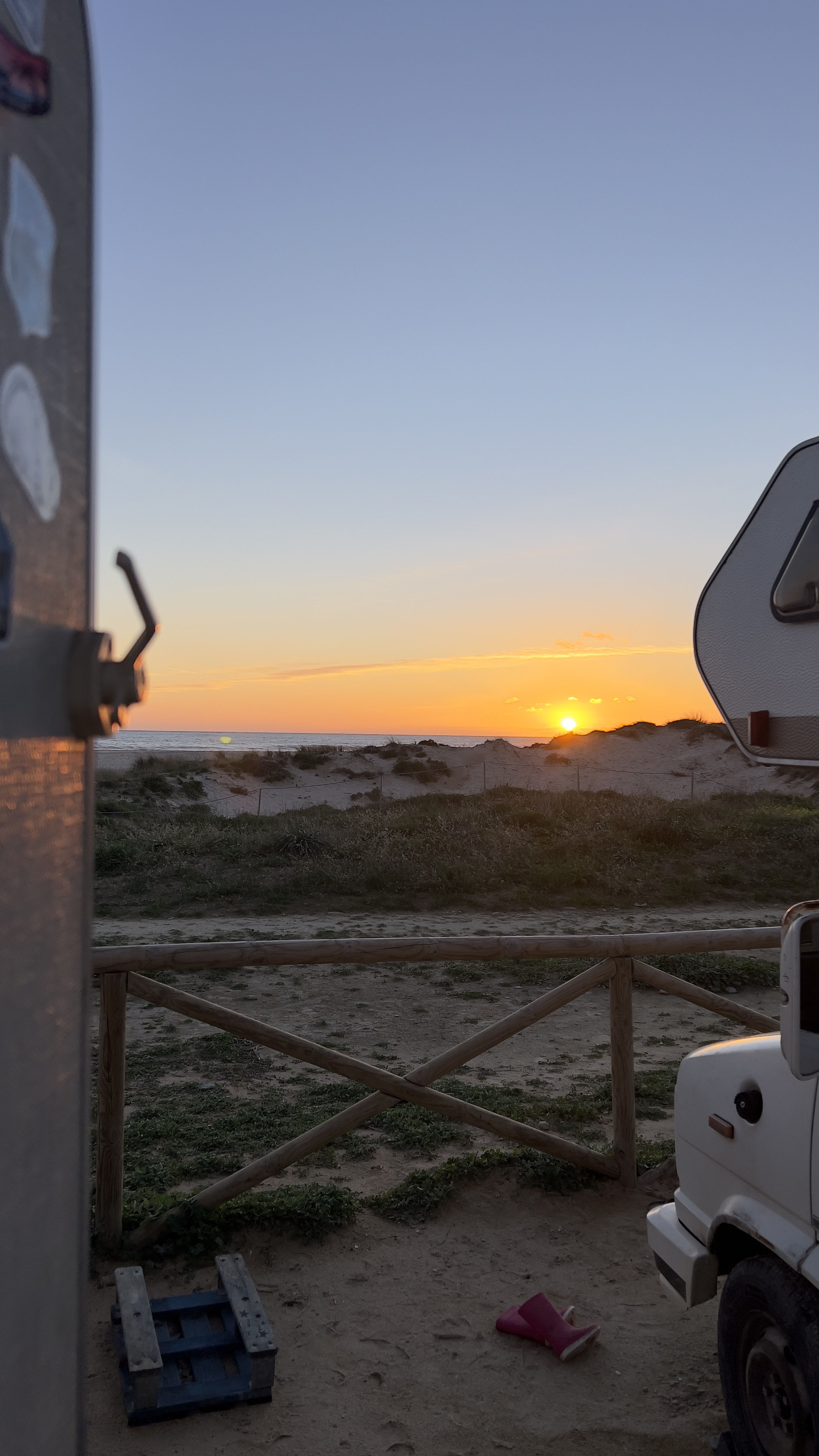 camper van Spain wild camping pernocta rules Andalusia